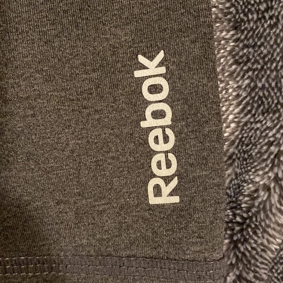 High Waist Cropped Legging - Picture 2 of 3